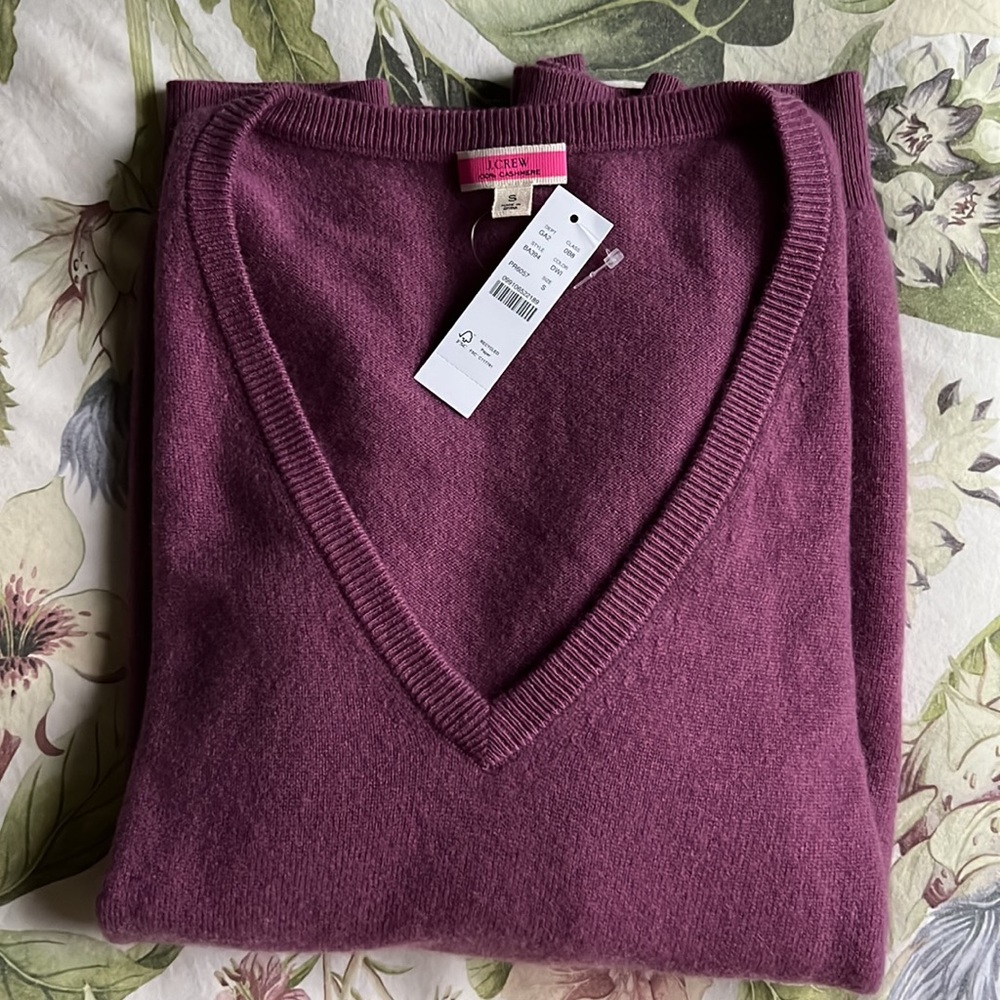 J. Crew New Cashmere Relaxed Boyfriend V-neck Sweater Wisteria Purple Pink Small